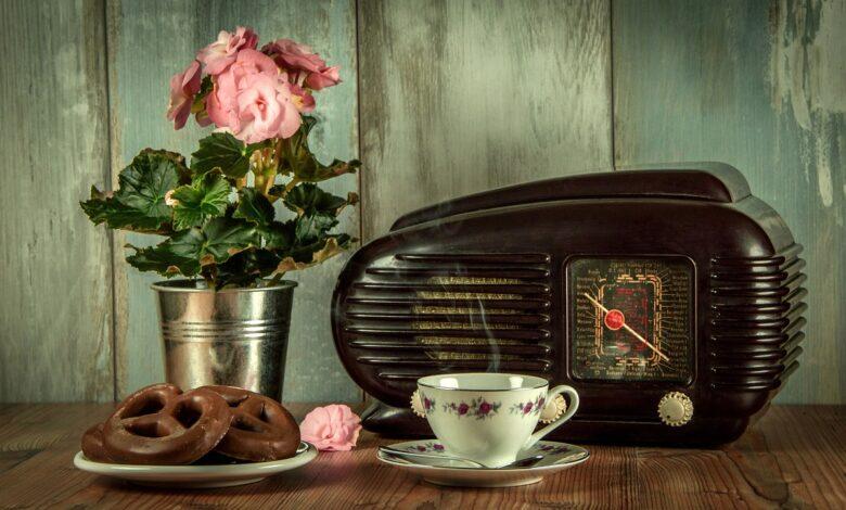 Radio Dream Meaning : What Does It Mean ?