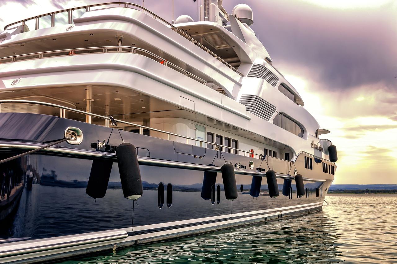 yacht dream meaning