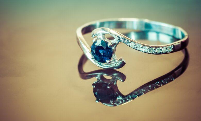 Sapphire Dream Meaning : What Does It Mean ?